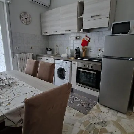 Andali Apartman *