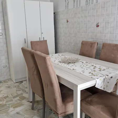 Apartment Andali